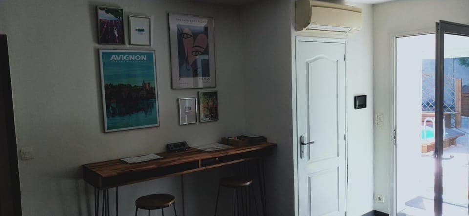 Business facilities, Seating area