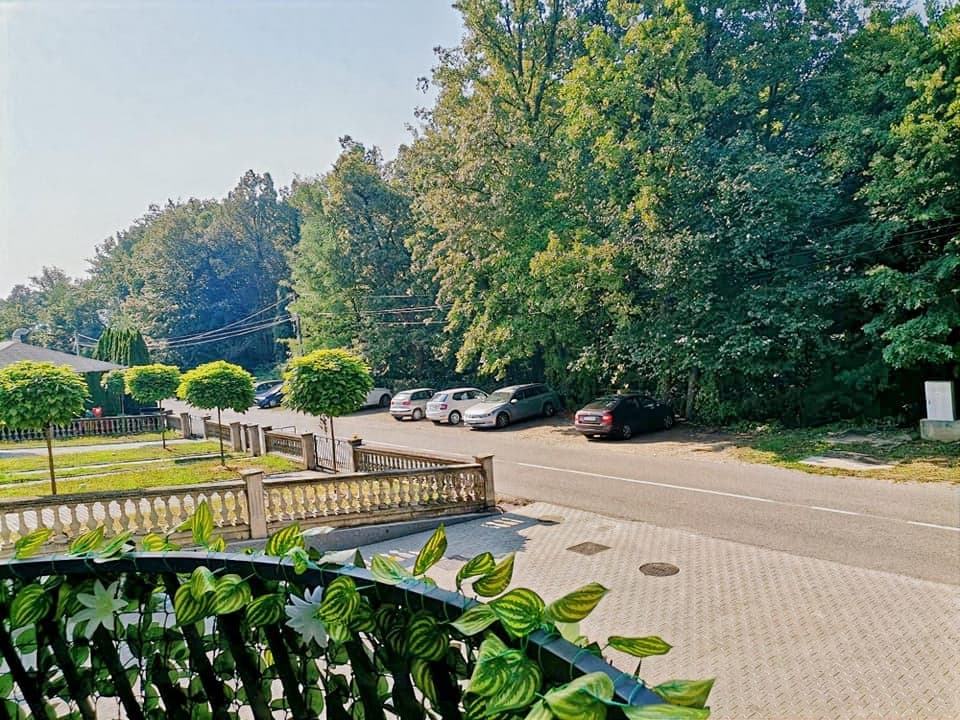 View (from property/room), Mountain view, Street view, Quiet street view