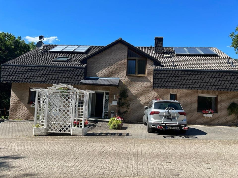 Property building, Street view, Location, Parking