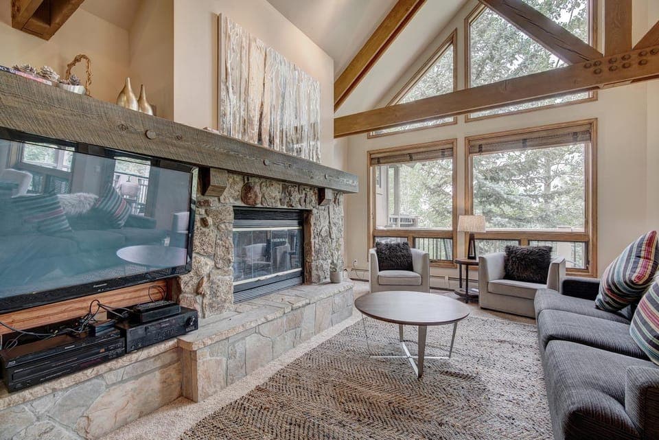 Luxury 4BR Pines Townhome amongst the peace and quiet House in Beaver Creek