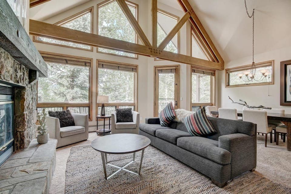Luxury 4BR Pines Townhome amongst the peace and quiet House in Beaver Creek