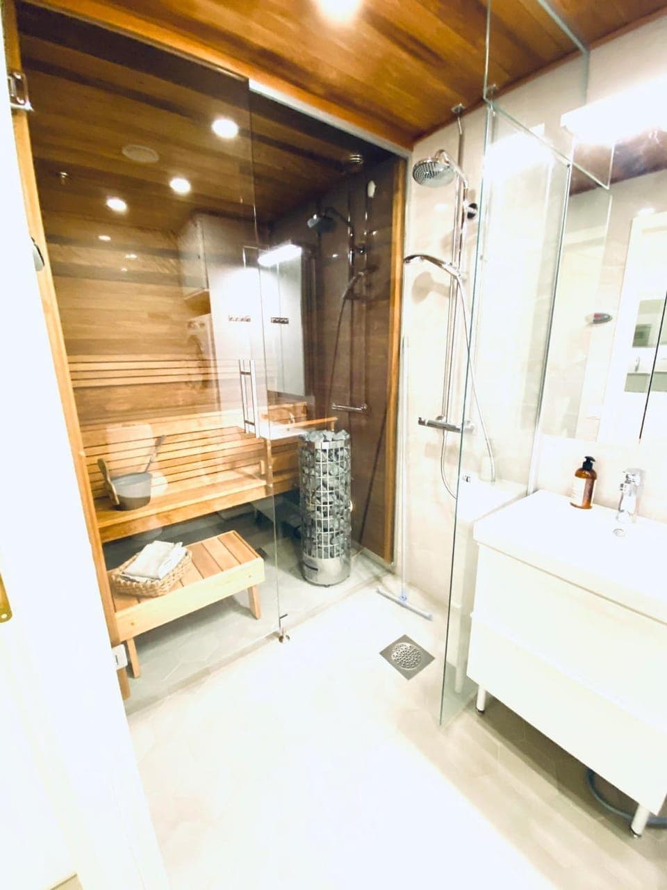 Sauna, Bathroom