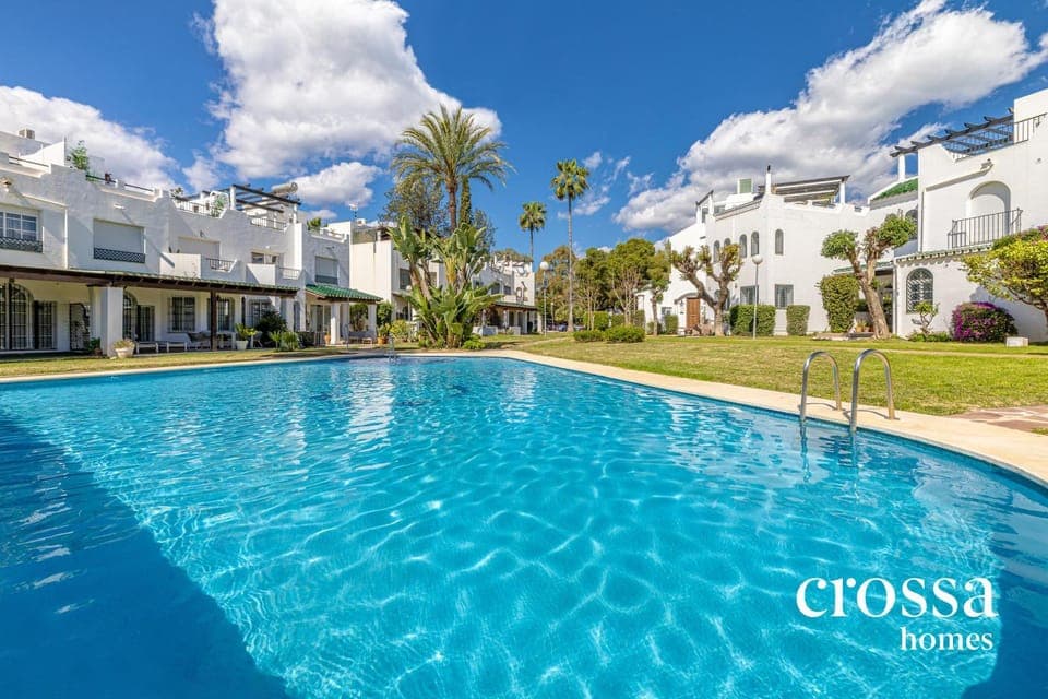 Garden, Swimming pool