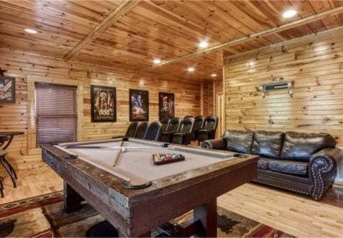 Day Dreamer Cabin w Views by Beyond Expectations Cabin in Gatlinburg