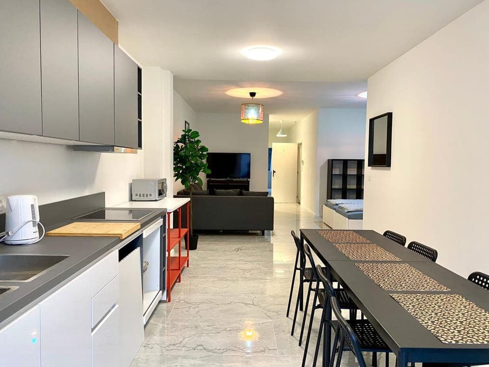 Dining area, Communal kitchen