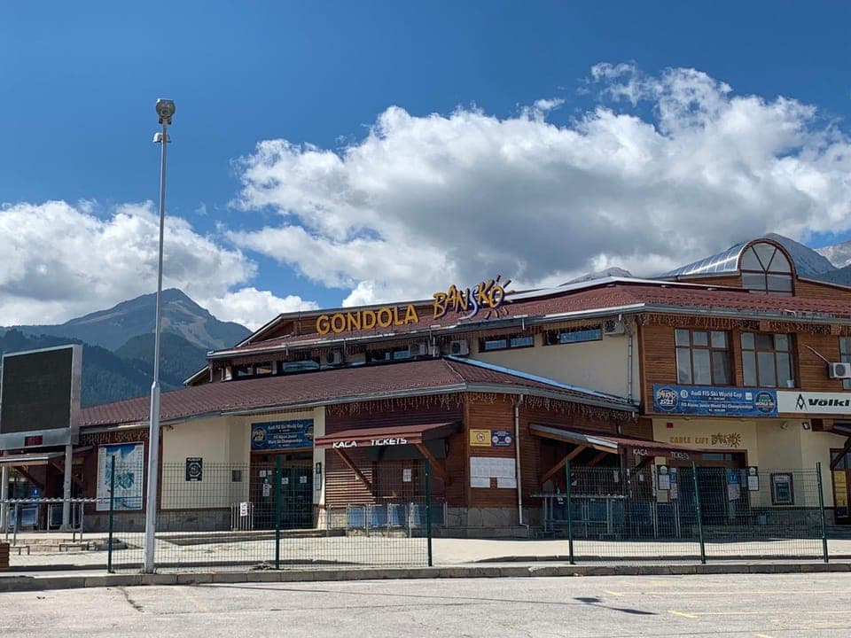 Property building, Day, Natural landscape, Mountain view, Location