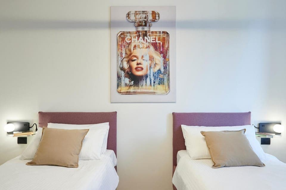 Bed, Decorative detail