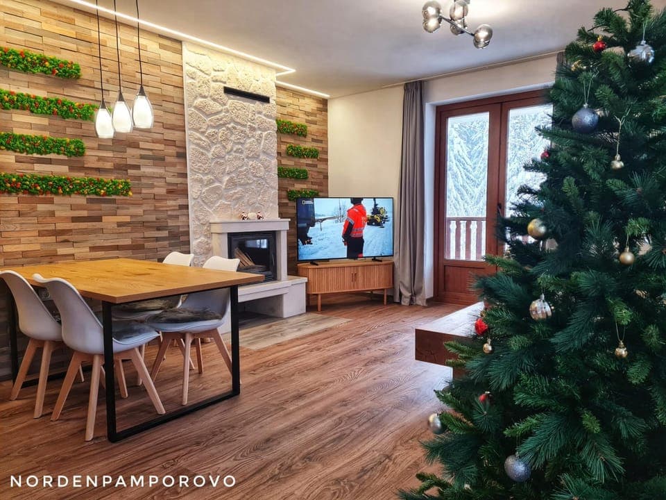 TV and multimedia, Balcony/Terrace, Living room, Dining area