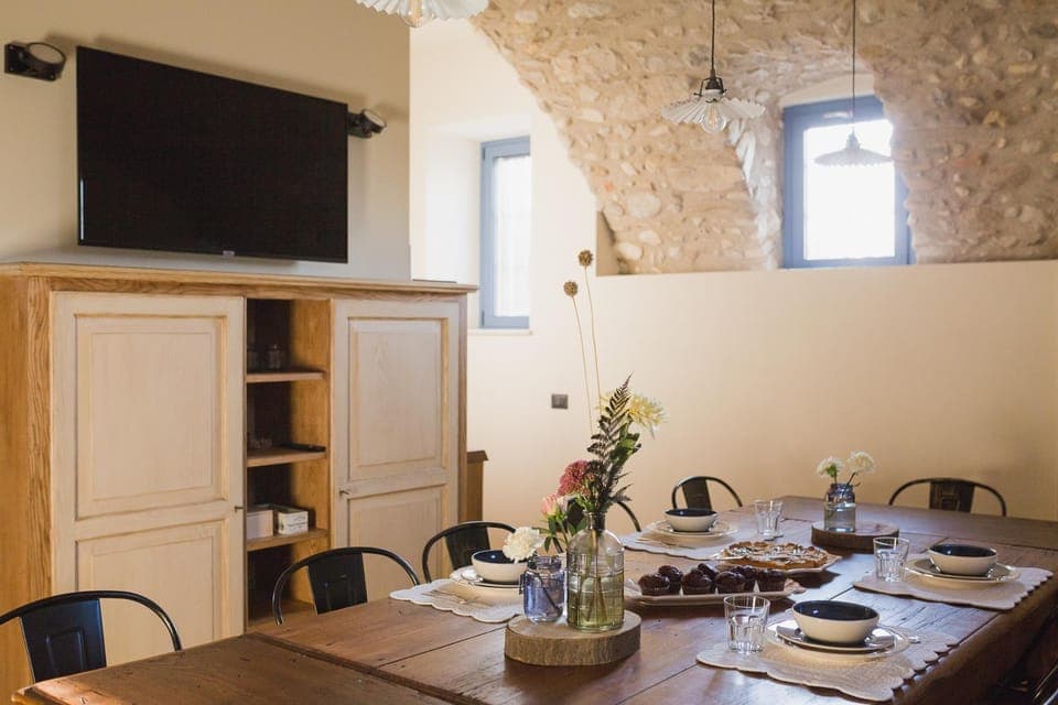Communal lounge/ TV room, TV and multimedia, Living room, Seating area, Breakfast