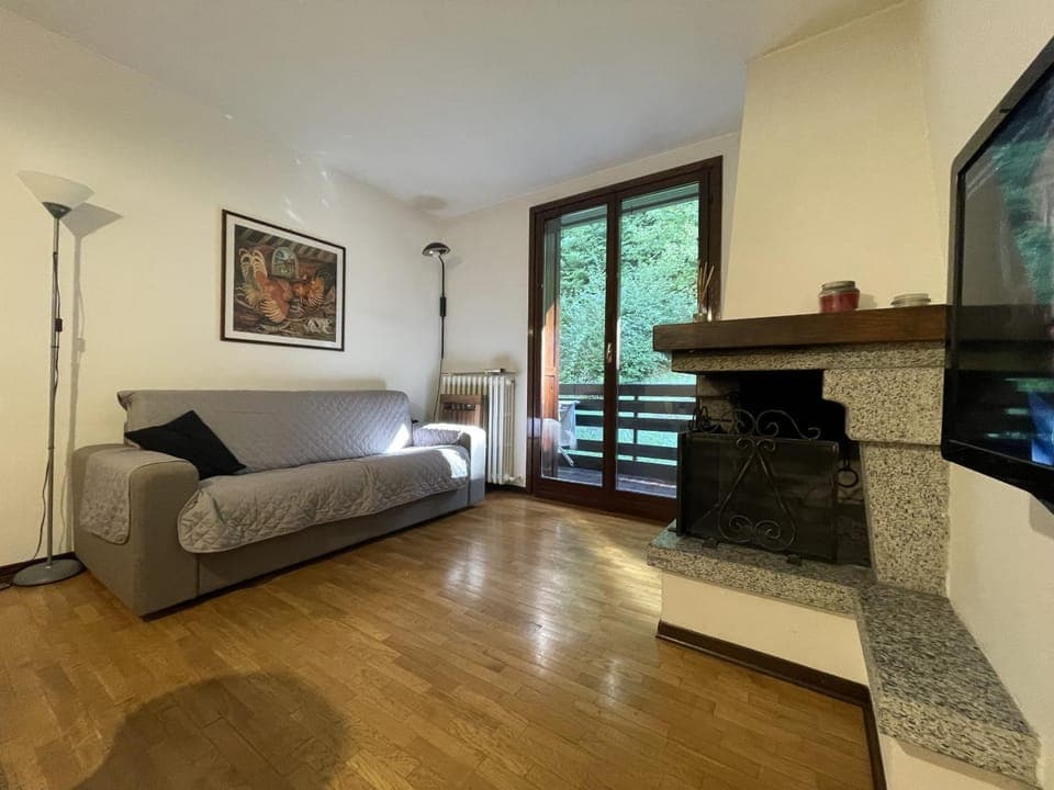 Communal lounge/ TV room, Living room