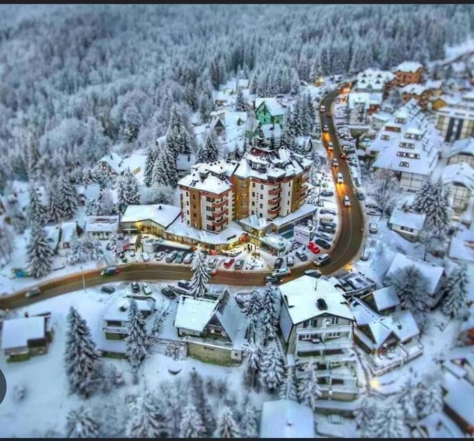 Property building, Neighbourhood, Natural landscape, Bird's eye view, Winter