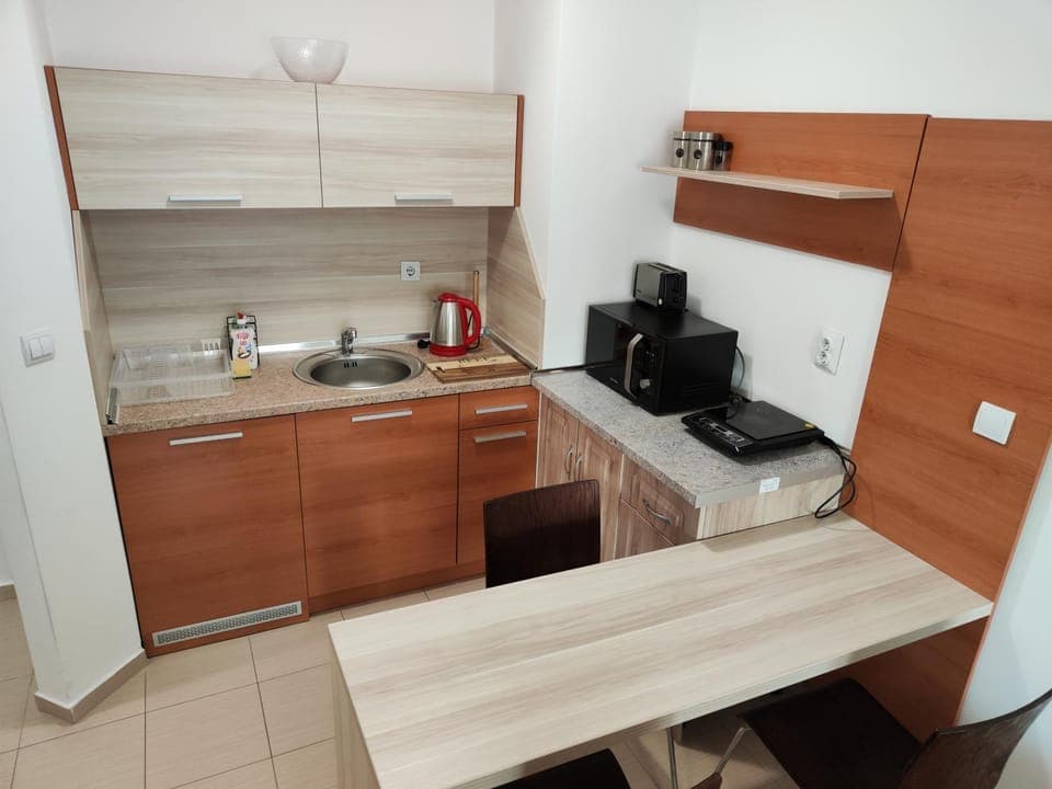 Kitchen or kitchenette