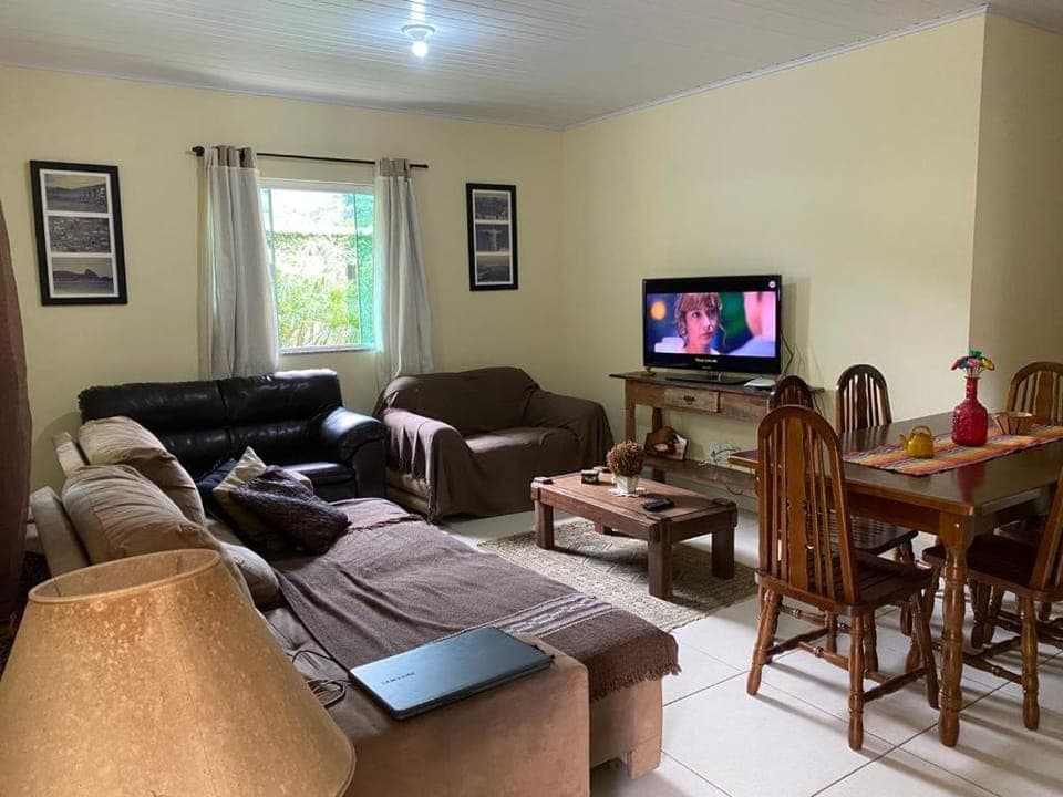 TV and multimedia, Living room, Seating area, Evening entertainment, fireplace