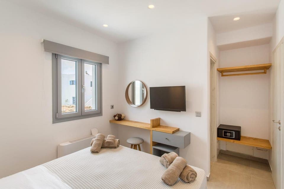 TV and multimedia, Photo of the whole room