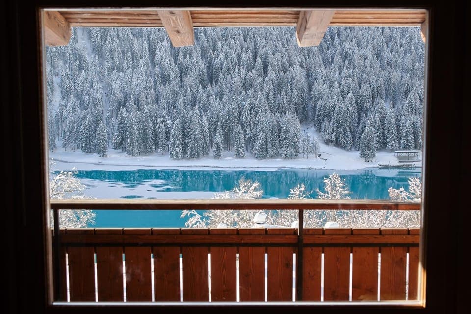 Natural landscape, Winter, View (from property/room), Balcony/Terrace, Living room, Lake view