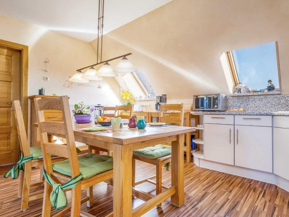 Dining area, kitchen