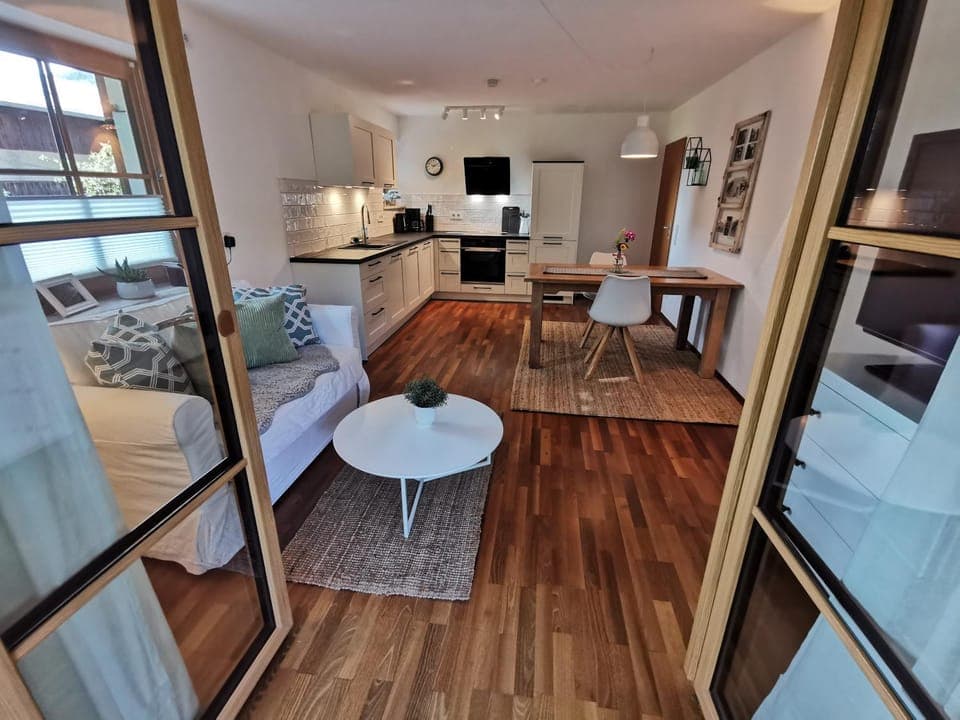 TV and multimedia, View (from property/room), View (from property/room), Kitchen or kitchenette, Living room, Seating area, Dining area, storage, storage