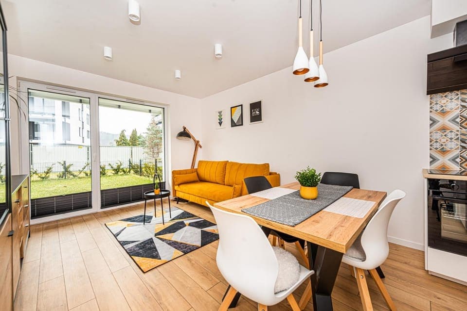 Living room, Seating area, Dining area