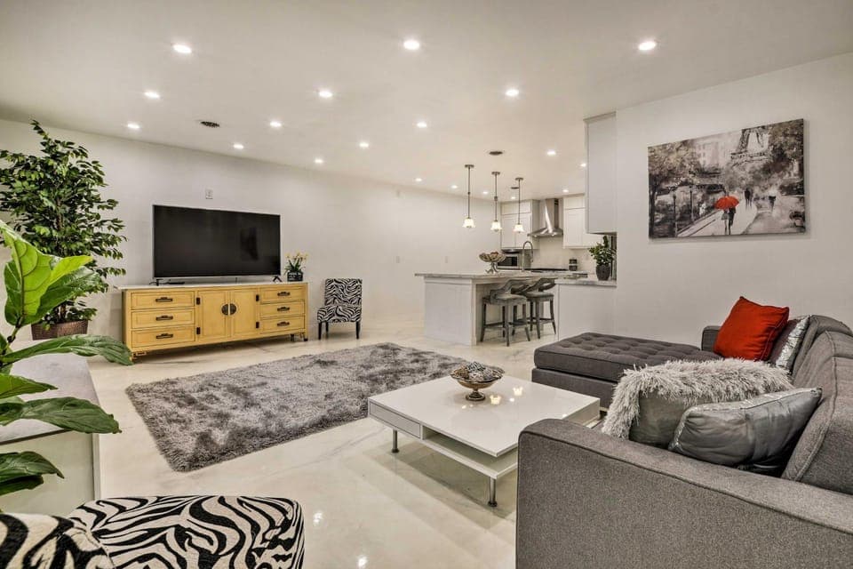 Renovated Griffith Family Home in Chicagoland Area House in Gary