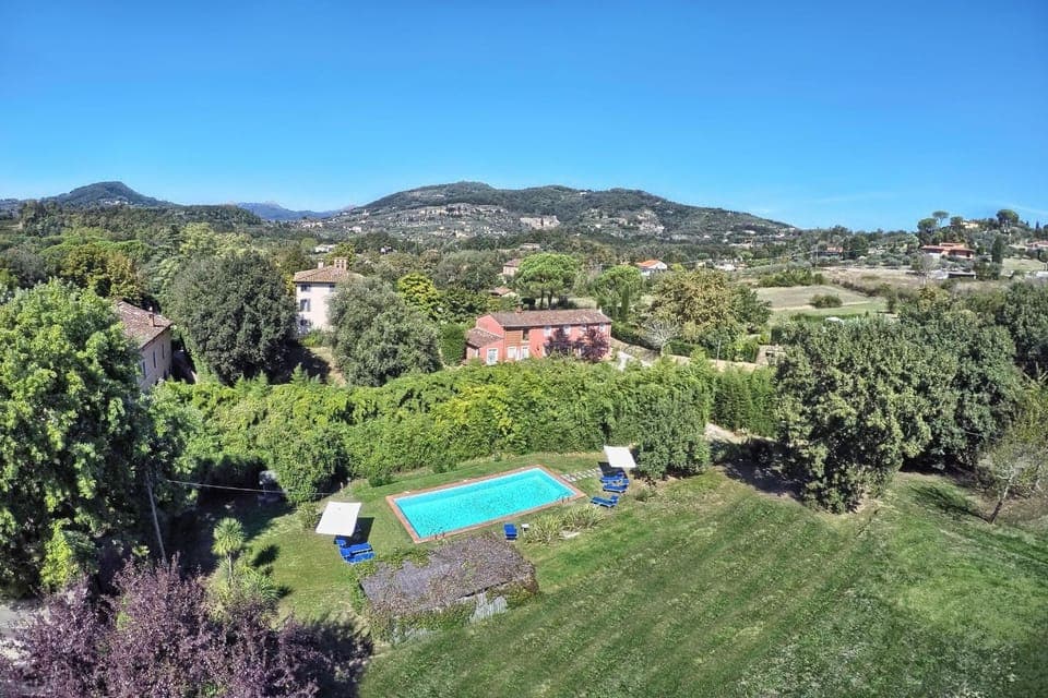 Property building, Garden, Swimming pool