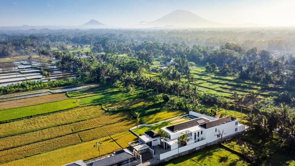 Property building, Natural landscape