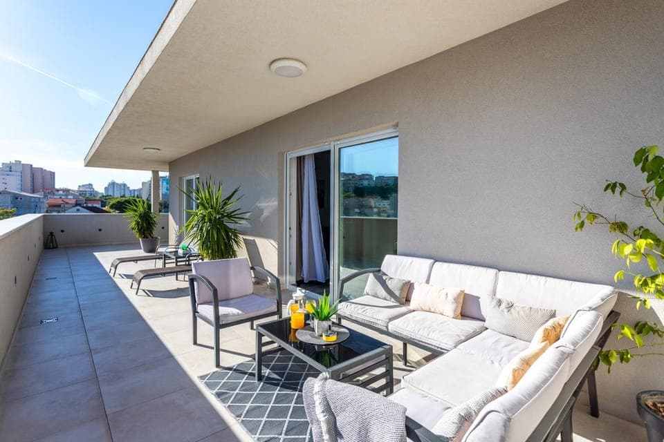 Balcony/Terrace, Seating area, sunbed