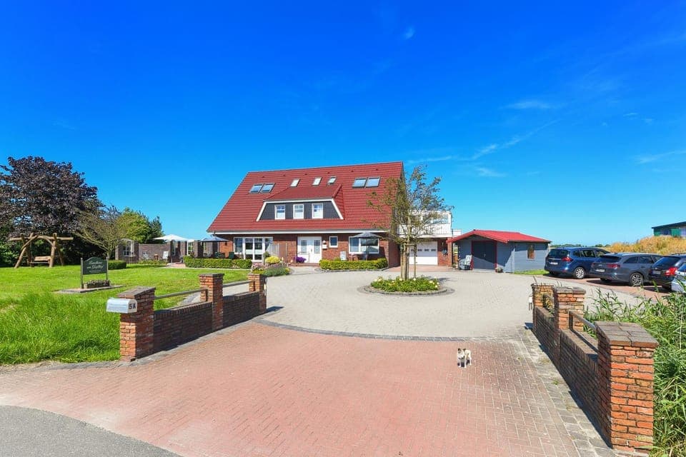 Property building, Garden, Garden view