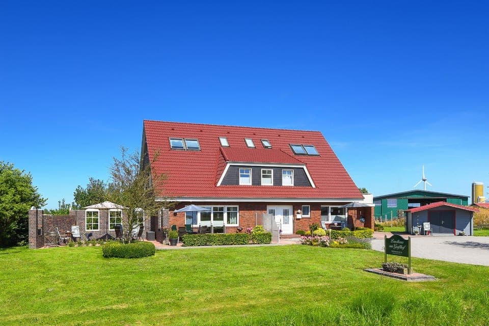 Property building, Garden, Garden view