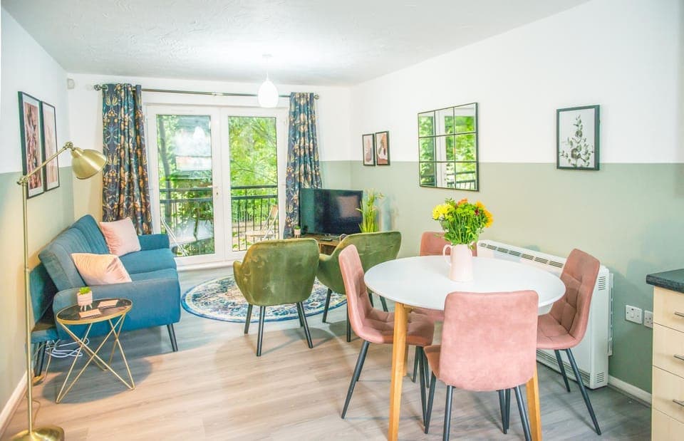 Living room, Seating area, Dining area