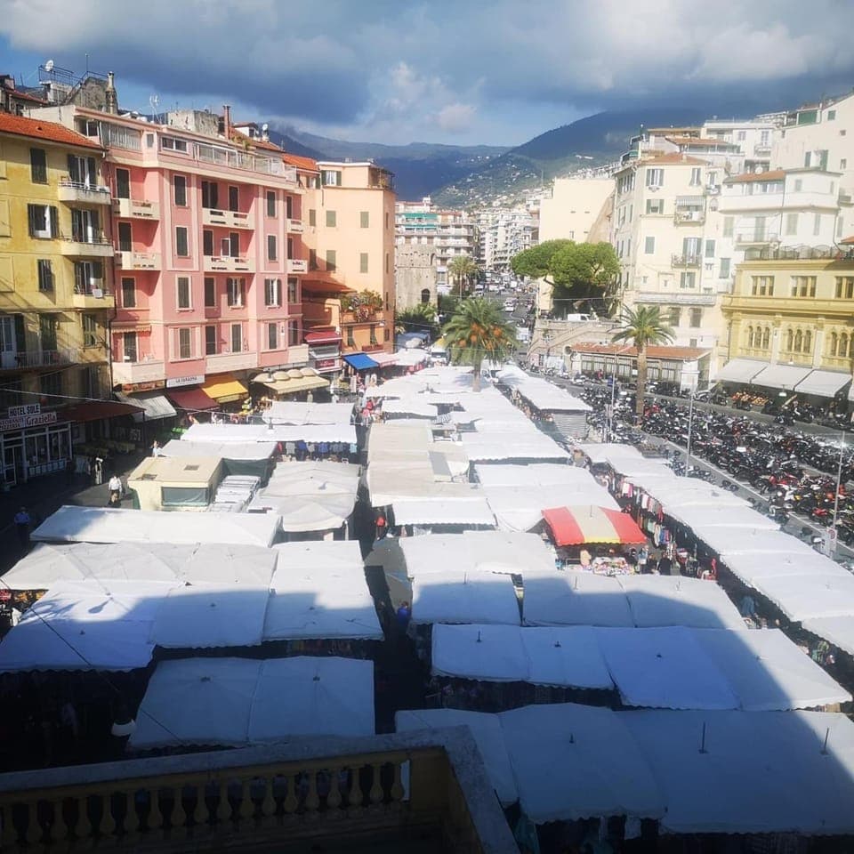 Neighbourhood, View (from property/room), City view, Street view