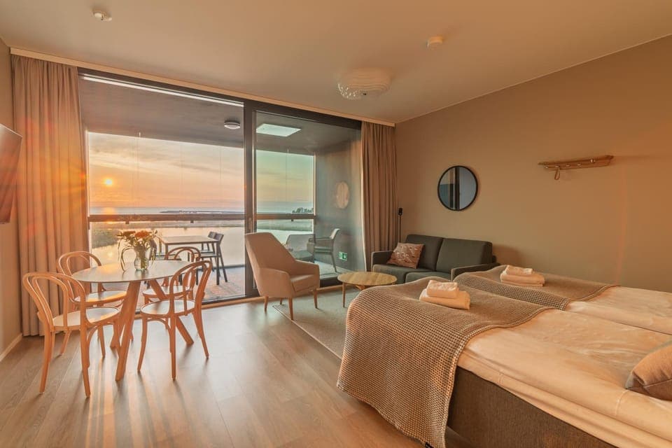 View (from property/room), Balcony/Terrace, Photo of the whole room