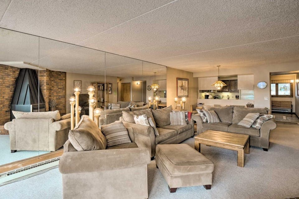 7 Mi to Keystone Resort: Condo w/ Hot Tub & Pool House in Dillon