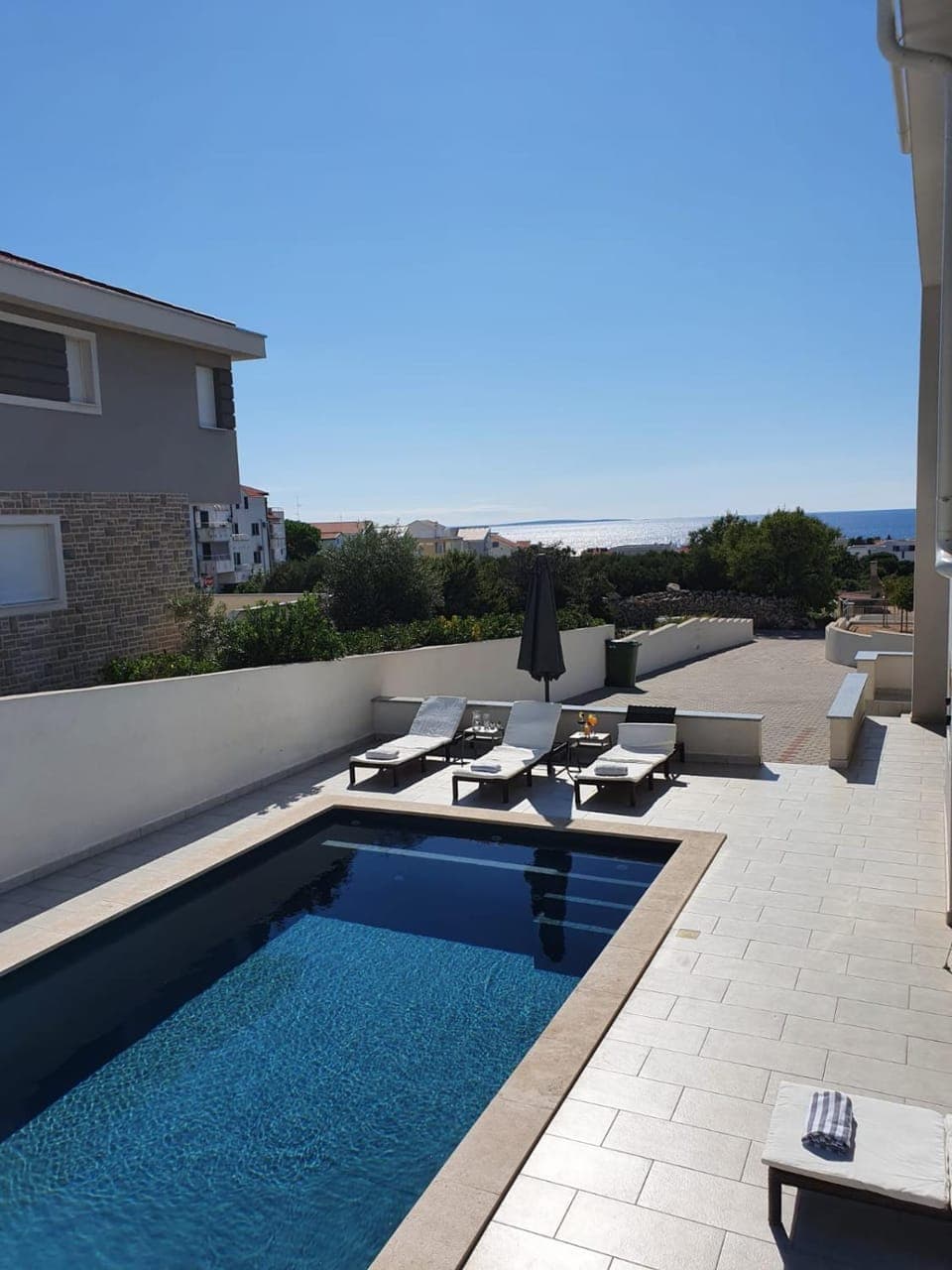 Pool view, Sea view, Swimming pool, sunbed