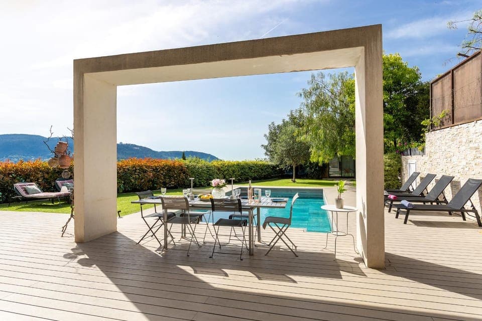 Dining area, Swimming pool