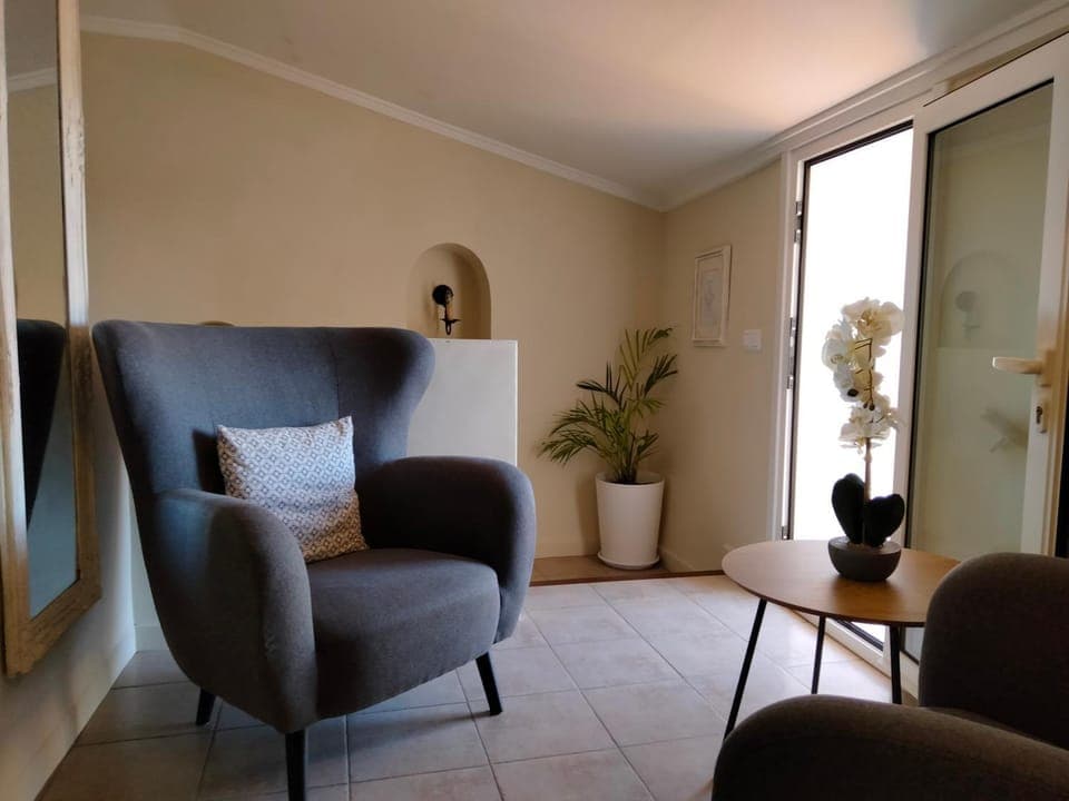 Seating area