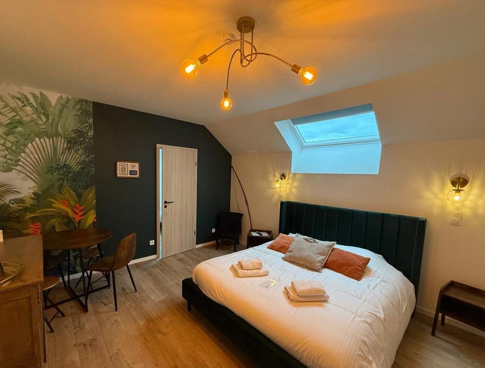 Photo of the whole room