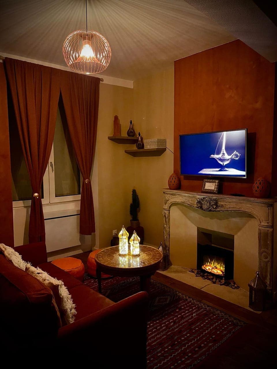 TV and multimedia, Living room, Seating area