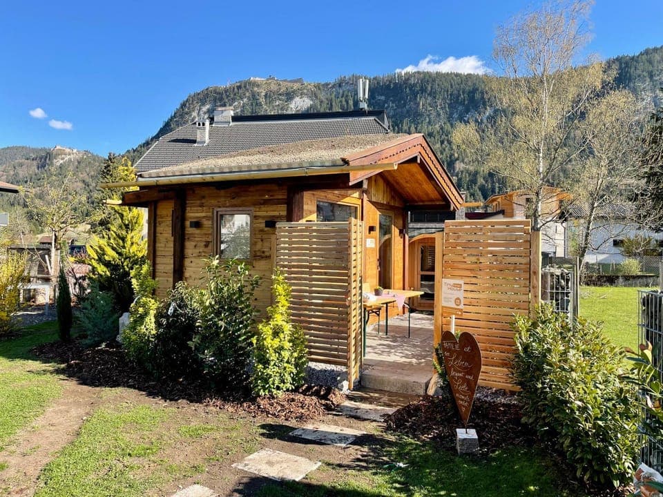 Property building, Facade/entrance, Garden