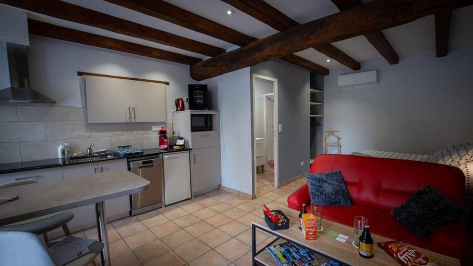 Kitchen or kitchenette, Living room, Dining area