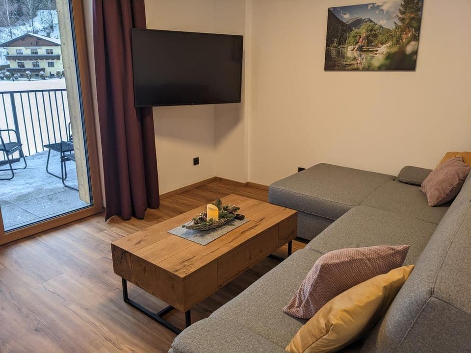 TV and multimedia, Living room, Seating area