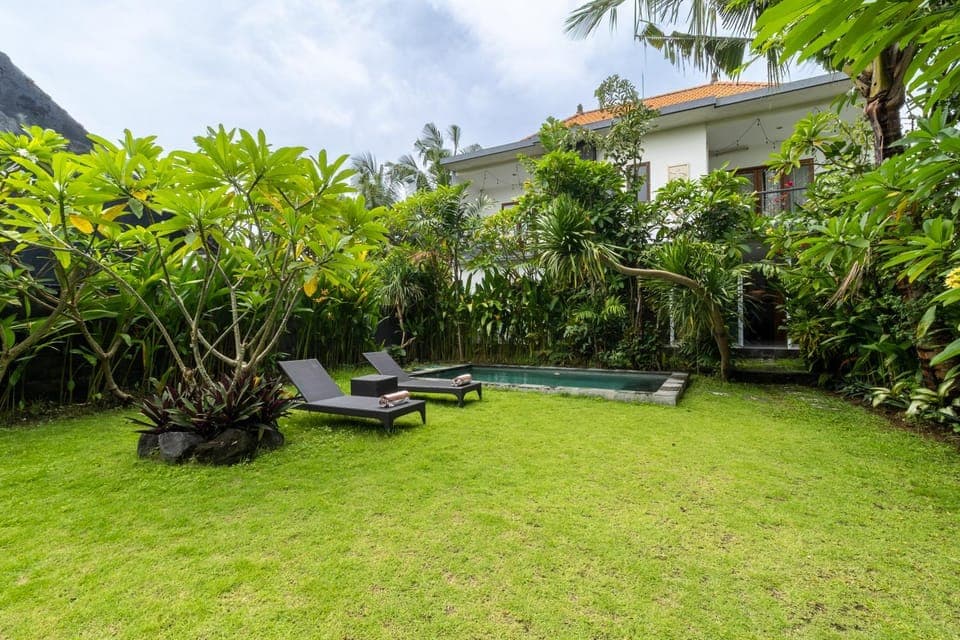 Garden view, Swimming pool