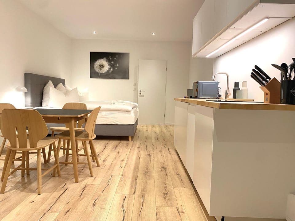 Bed, Kitchen or kitchenette, Photo of the whole room, Dining area, Bedroom, hair dresser, kitchen