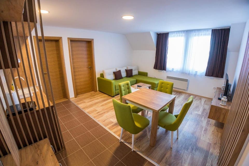 Living room, Dining area