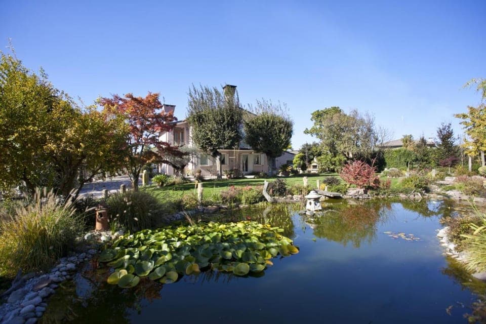 Garden, Garden view, Lake view