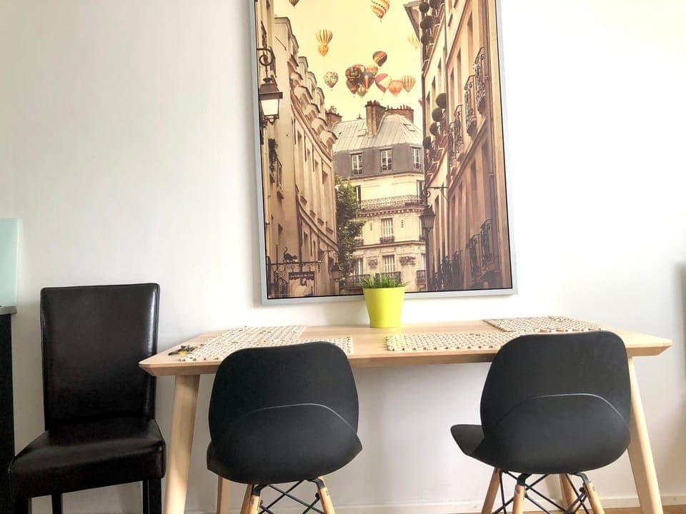 Seating area, Dining area