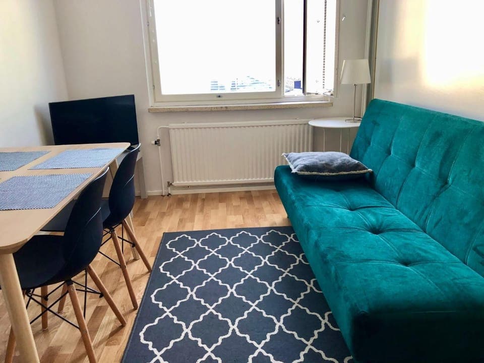 TV and multimedia, Living room, Business facilities, Seating area