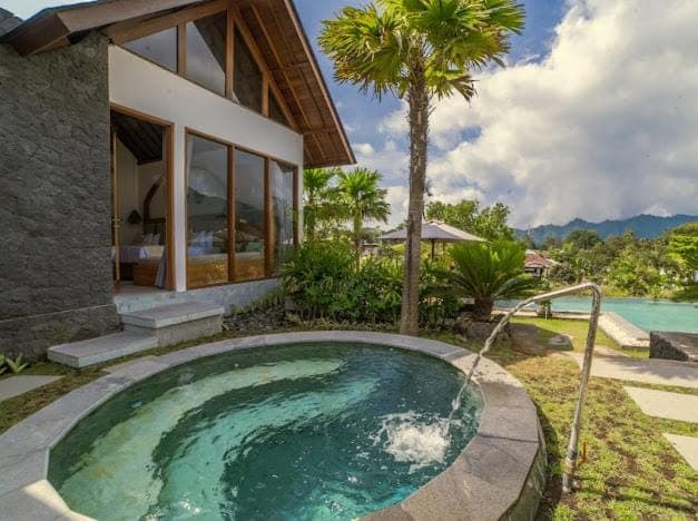 Day, Natural landscape, Pool view, Swimming pool