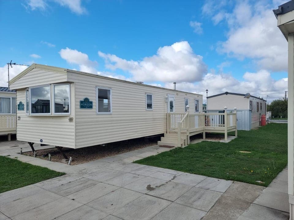 Patio, Facade/entrance