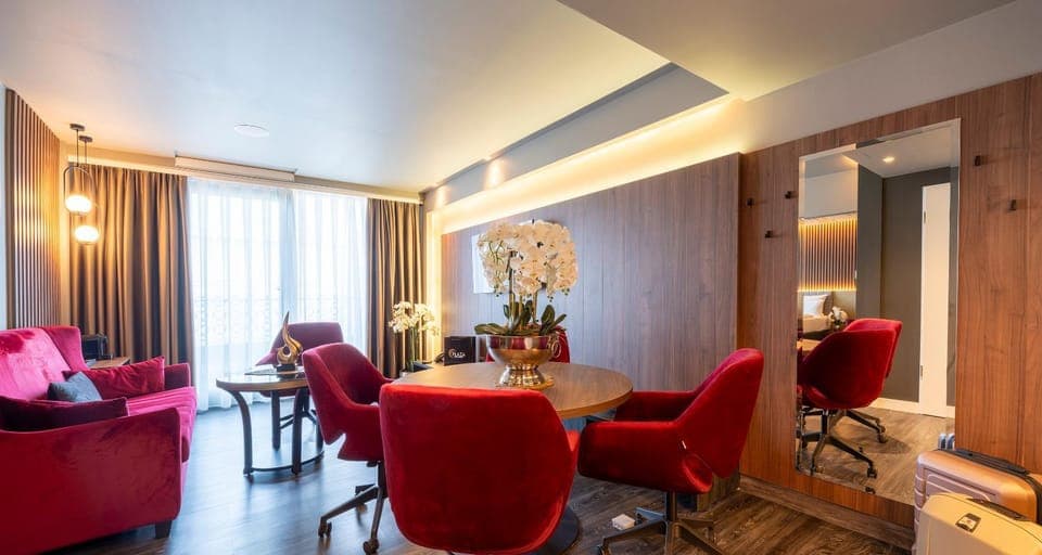 Living room, Seating area