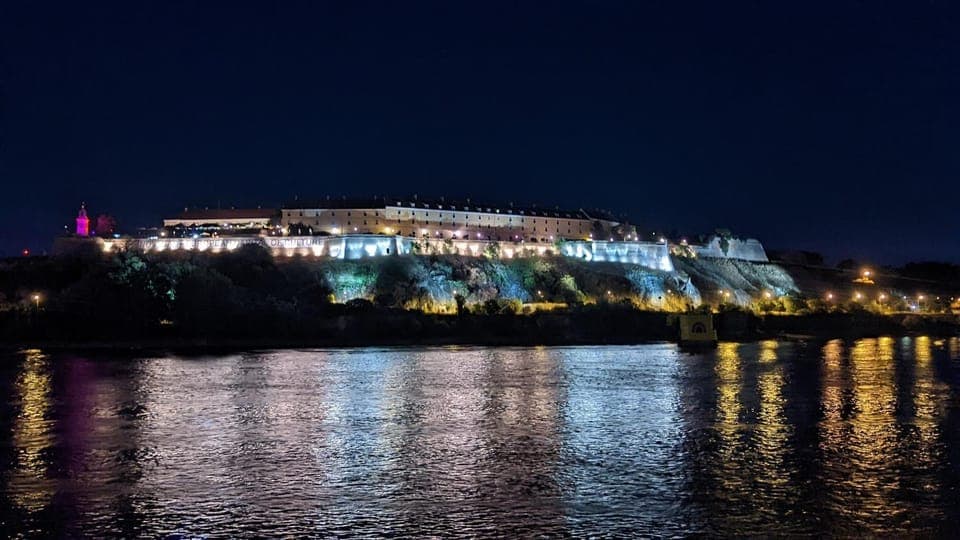 Nearby landmark, Neighbourhood, River view